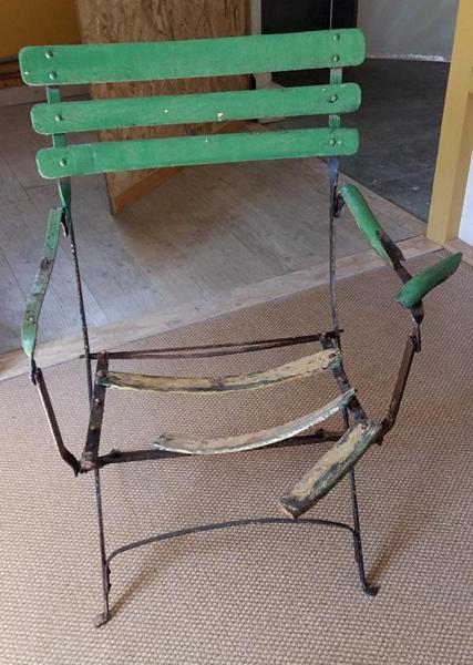 Restauration meuble ancien chaise avant